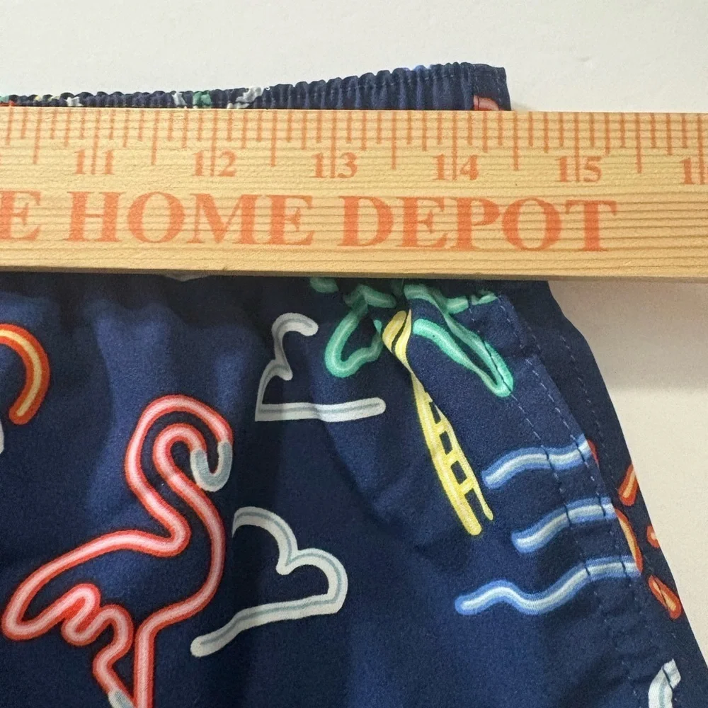 Men’s Chubbies 5.5‎ in. Swim Trunks, Neon Lights, 4-way stretch Pockets Tropical